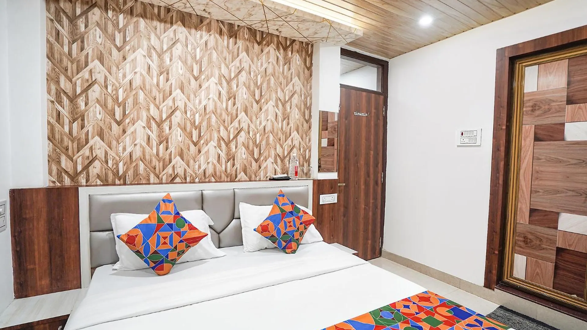 Szálloda Fabhotel The Pleasure Stay Váránaszi